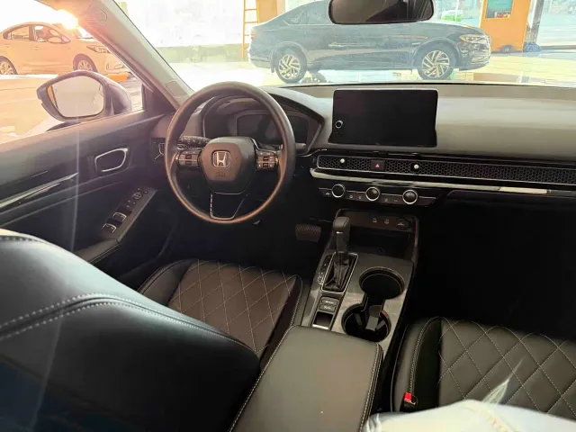 Honda Civic — Фото автомобиля 3
