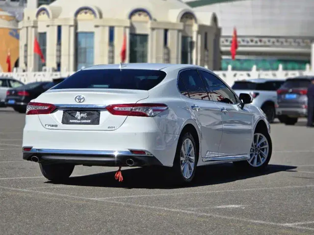 Toyota Camry — Фото автомобиля 4