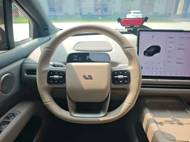 Li Auto i6 — Фото автомобиля 12