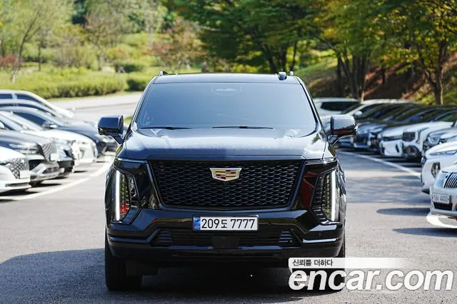 Cadillac Escalade Generation 5 — Фото автомобиля 2
