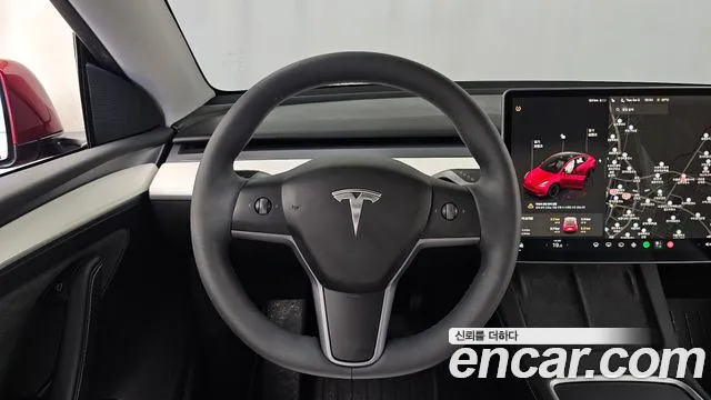 Tesla Model Y — Фото автомобиля 13