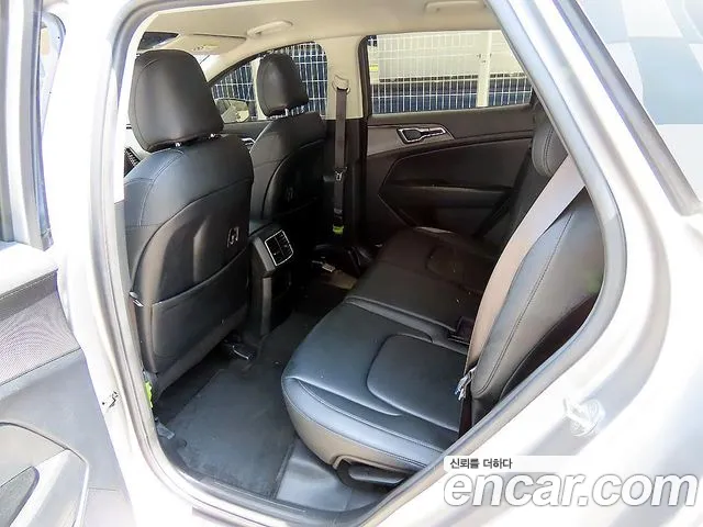 Kia Sportage Sportage 5-е поколение Бензин 1.6 Turbo 4WD — Фото автомобиля 6