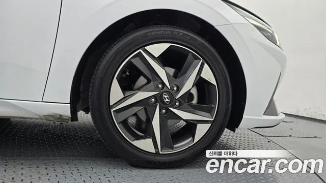 Hyundai Avante CN7 — Фото автомобиля 6