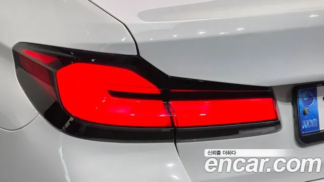 BMW 5 Series G30 — Фото автомобиля 8