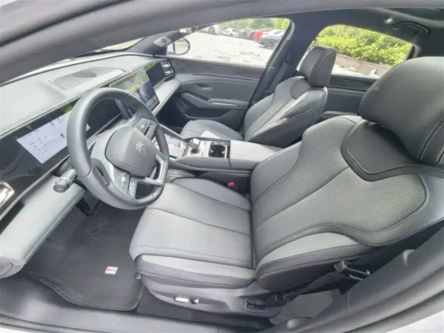 BYD Qin L — Фото автомобиля 13