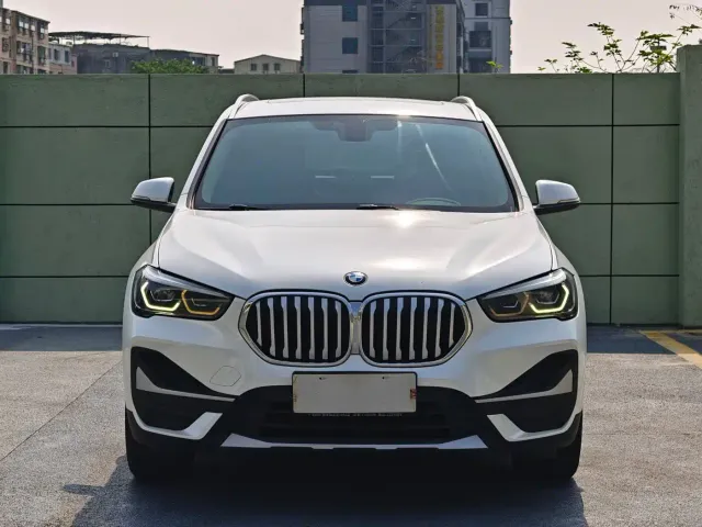 BMW X1 — Фото автомобиля 2