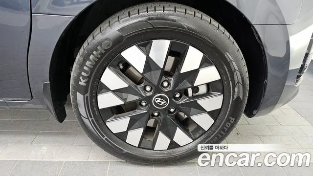 Hyundai Staria Staria 4WD Lounge 9 мест — Фото автомобиля 21