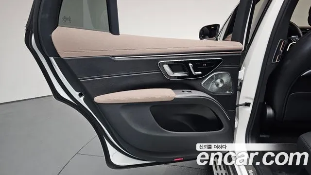 Mercedes-Benz EQS — Фото автомобиля 24
