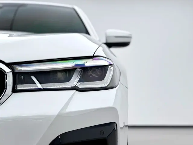 BMW 5 Series — Фото автомобиля 11