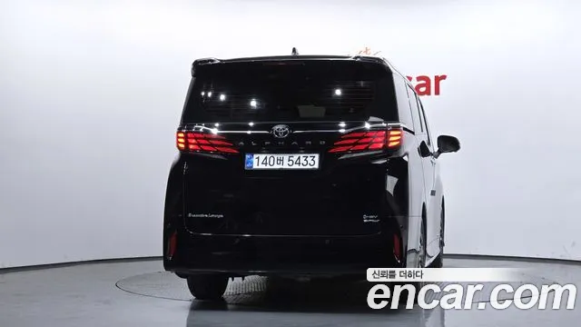 Toyota Alphard — Фото автомобиля 4