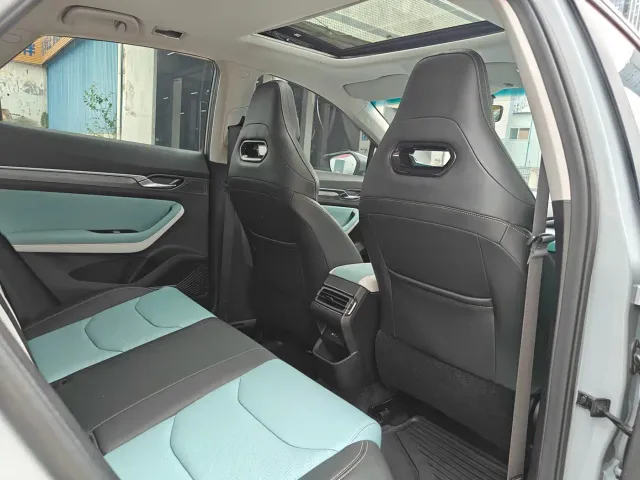 Geely Emgrand S — Фото автомобиля 11