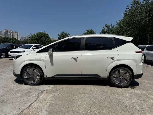 Hycan Z03 — Фото автомобиля 6