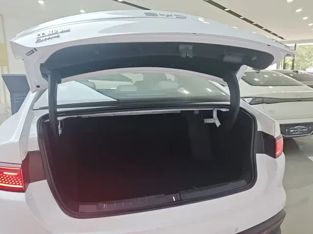 BYD Seal 05 DM-i — Фото автомобиля 18