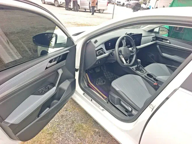 Volkswagen Lavida — Фото автомобиля 15
