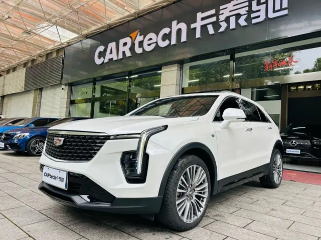 Фотография автомобиля — Cadillac XT4