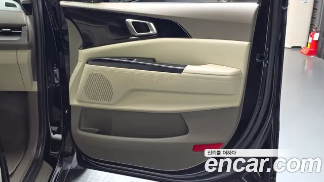 Kia Carnival 4th Gen — Фото автомобиля 14