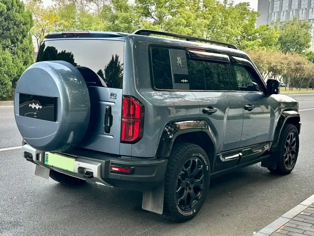 BYD FangChengBao Leopard 5 — Фото автомобиля 5