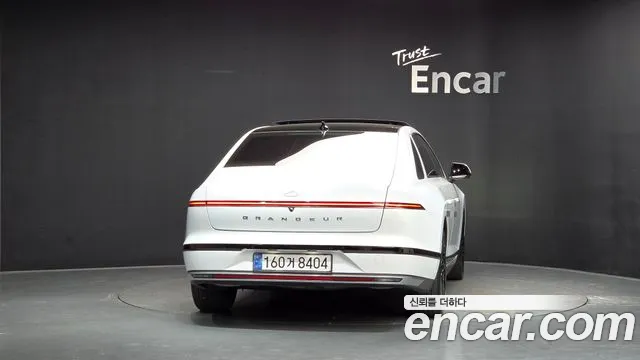 Hyundai Grandeur GN7 — Фото автомобиля 4