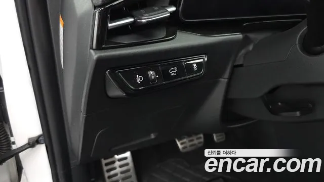 Kia Niro — Фото автомобиля 29
