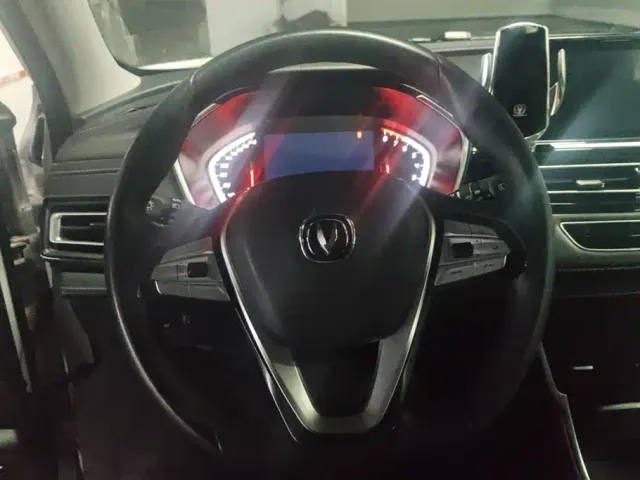 Changan CS75 — Фото автомобиля 15