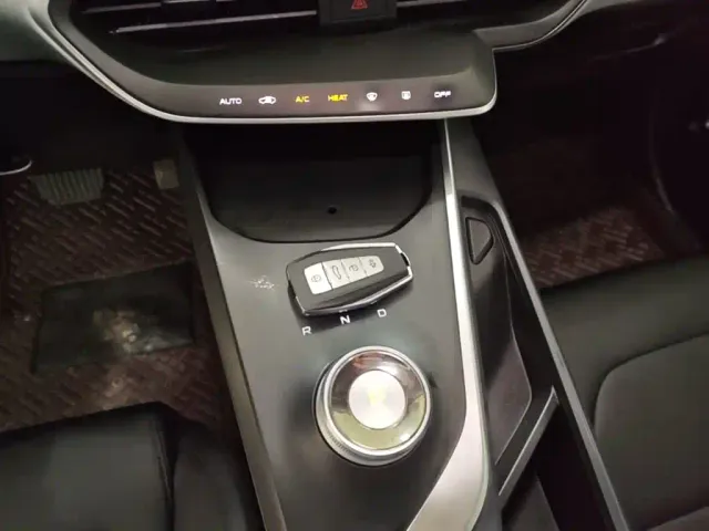 Geely Geometry A — Фото автомобиля 13