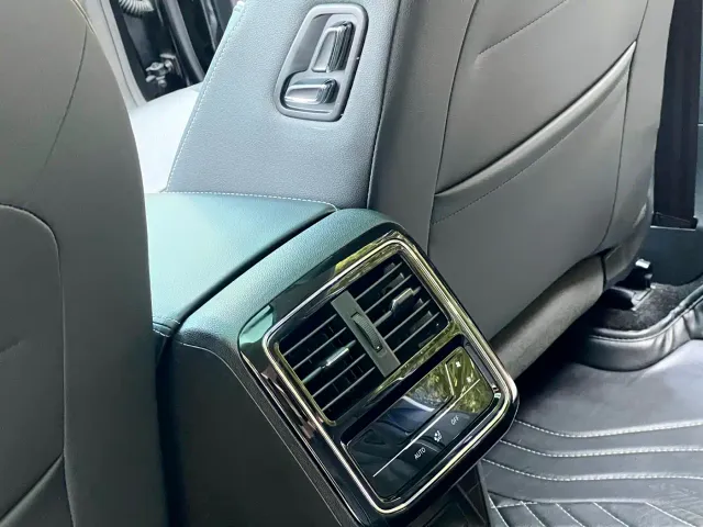 Volkswagen Passat — Фото автомобиля 18