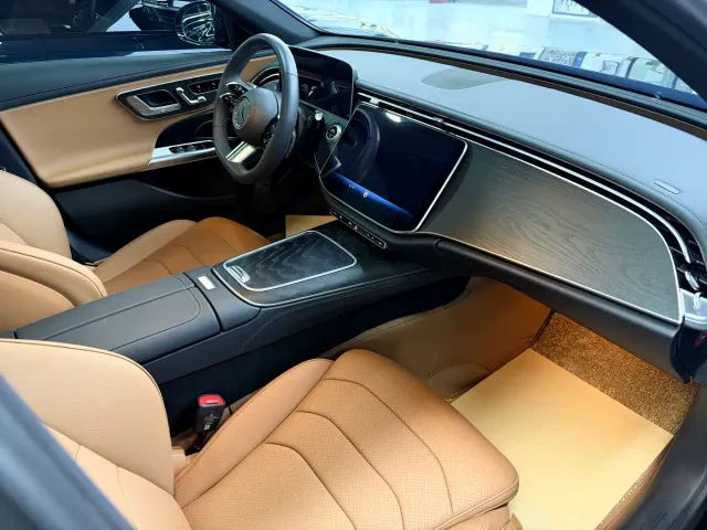 Mercedes-Benz E-Class — Фото автомобиля 7