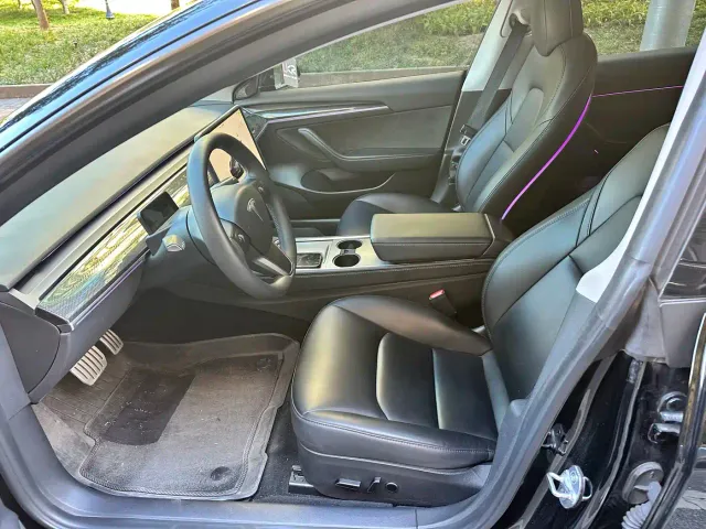 Tesla Model 3 — Фото автомобиля 4