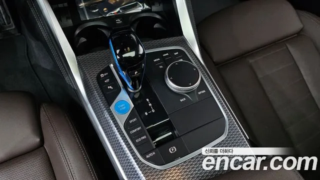BMW i4 — Фото автомобиля 8