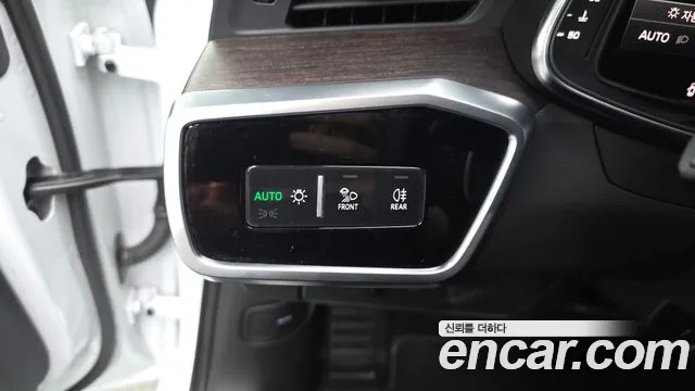 Audi A6 45 TFSI Premium — Фото автомобиля 16