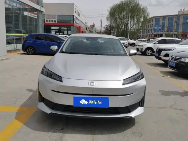 Changan Qiyuan A05 — Фото автомобиля 2