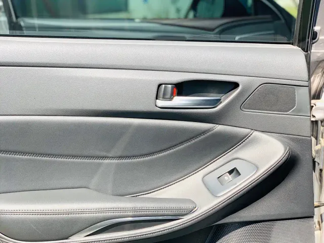 Toyota Avalon — Фото автомобиля 25
