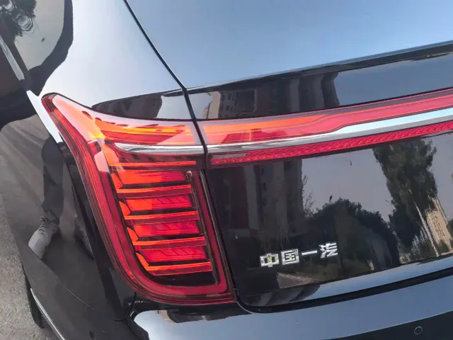 Hongqi Hongqi H9 2020 2.0T Smart Connection Qi Chang Edition — Фото автомобиля 15