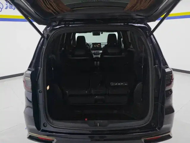 Honda Odyssey — Фото автомобиля 4