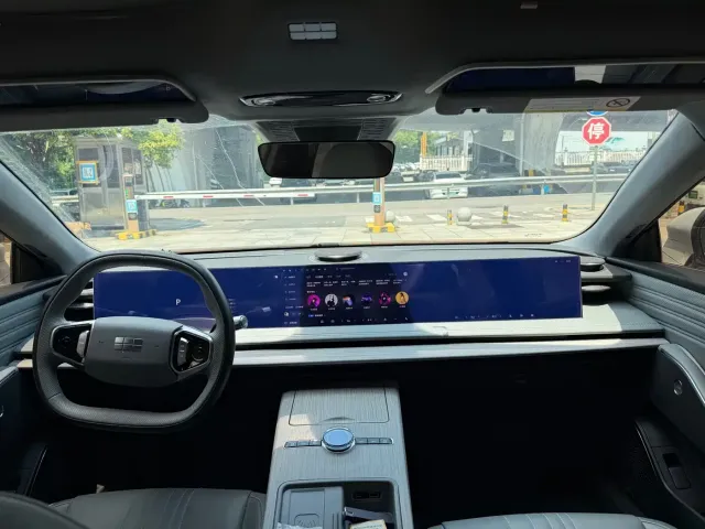 Geely Galaxy Galaxy E8 2024 550km RWD PRO — Фото автомобиля 5