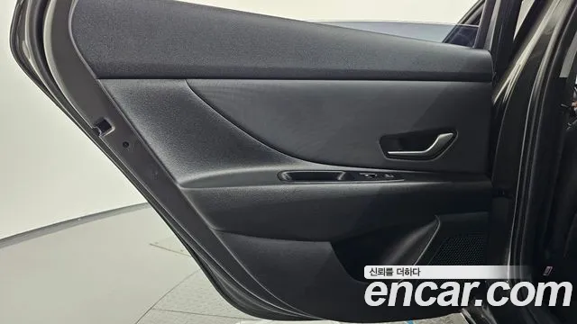 Hyundai Avante CN7 — Фото автомобиля 14