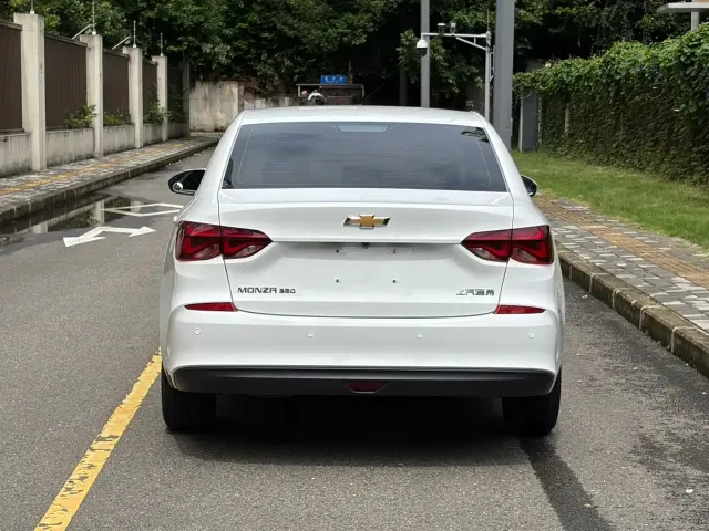 Chevrolet Monza — Фото автомобиля 9