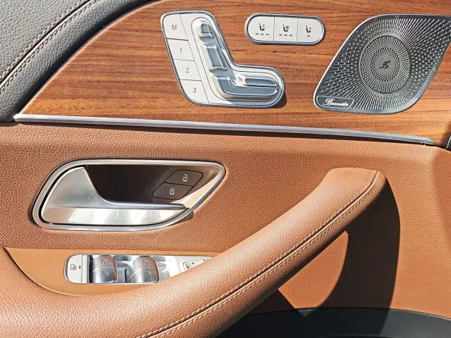 Mercedes-Benz GLS-Class — Фото автомобиля 11