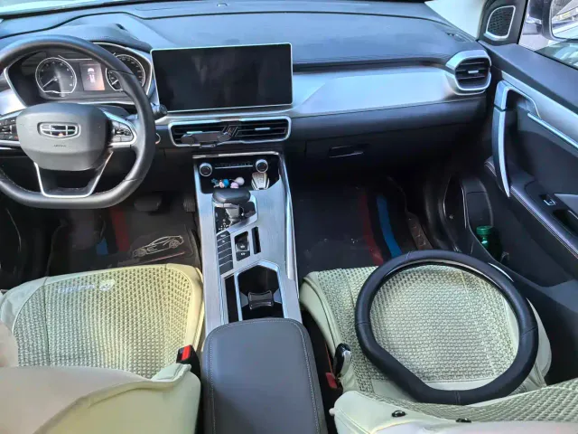 Geely Binyue — Фото автомобиля 8