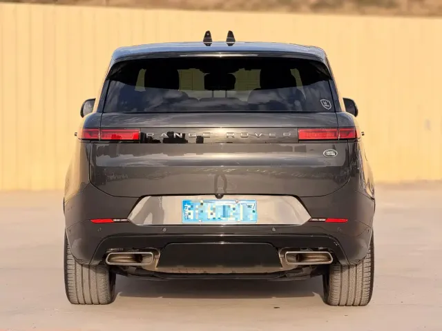 Land Rover Range Rover Sport — Фото автомобиля 8