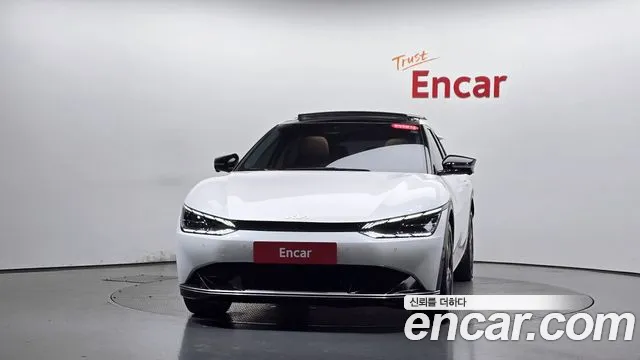 Kia EV6 — Фото автомобиля 2