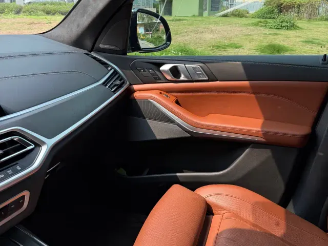 BMW X7 — Фото автомобиля 14