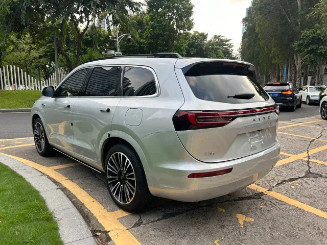 Aito M7 — Фото автомобиля 6