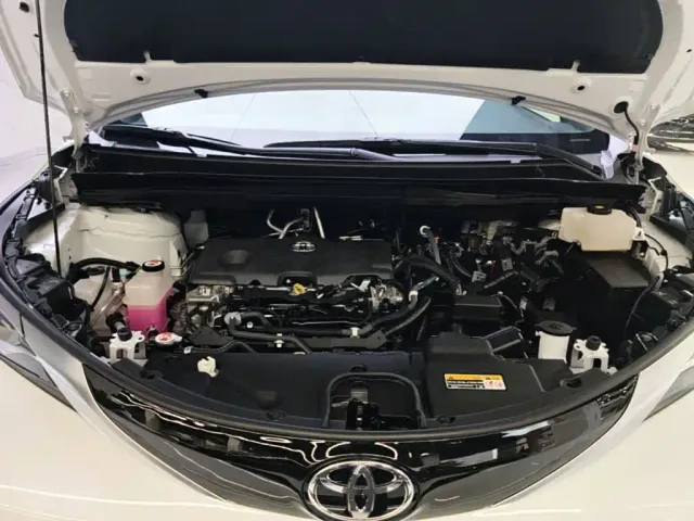 Toyota Sienna — Фото автомобиля 19
