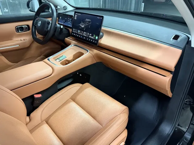 Leapmotor C16 — Фото автомобиля 12