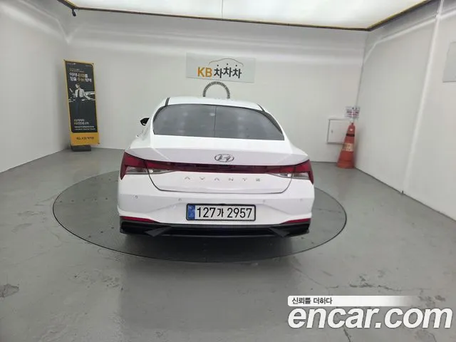 Hyundai Avante CN7 — Фото автомобиля 5