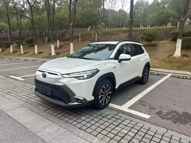 Toyota Frontlander — Фото автомобиля 2
