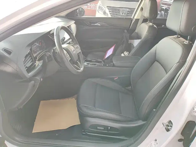 Buick Regal — Фото автомобиля 14