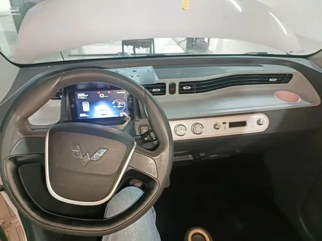 Wuling Hongguang Mini EV — Фото автомобиля 9