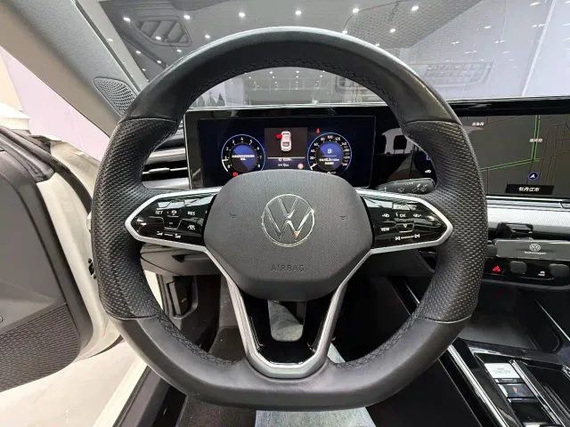 Volkswagen Lamando — Фото автомобиля 12
